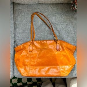 HOBO shoulder bag in orange